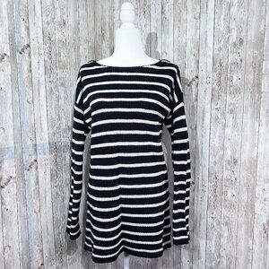 Women's Old Navy Sweater | Black & White  | Scoop Neck | Medium | Tunic Length